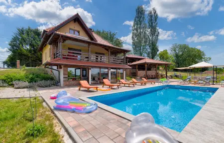 Location Maison à Zelezna Gora 10 personnes