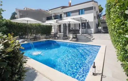 Location Maison à Banjole 8 personnes