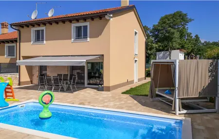 Location Maison à Putini 8 personnes