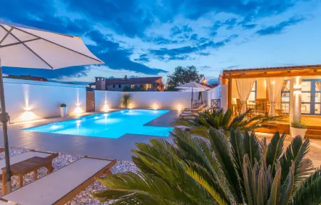 Location Maison à Biograd na moru 15 personnes