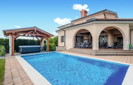 Location Maison à Marcelji 10 personnes