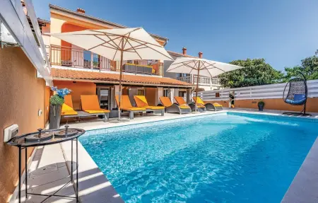 Location Maison à Banjole 10 personnes