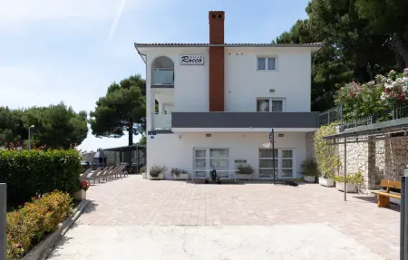 Location Maison à Duce 18 personnes