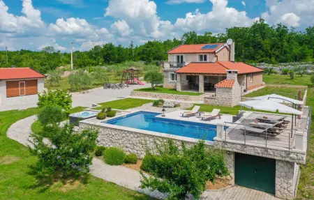 Location Maison à Kamen Most 8 personnes