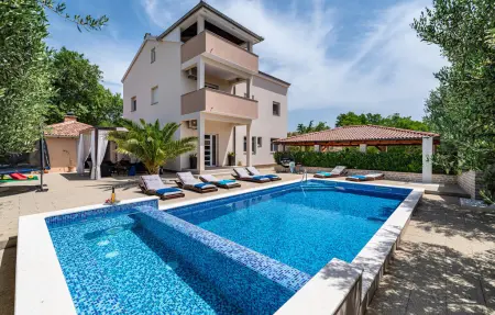 Location Maison à Radasinovci 10 personnes