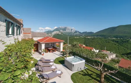 Location Maison à Podgrade 6 personnes