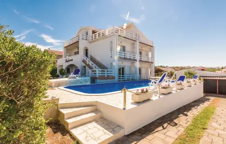 Location Maison à Zadar 15 personnes