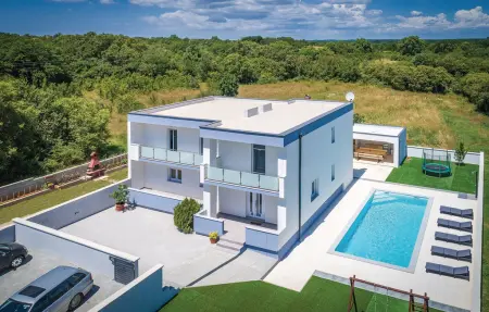 Location Maison à Loborika 10 personnes