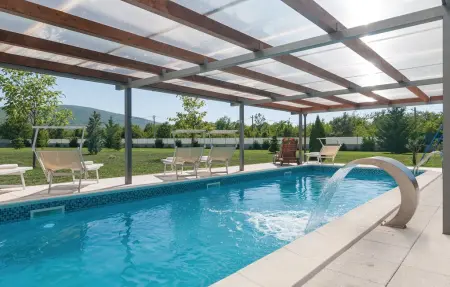 Location Maison à Neoric 12 personnes