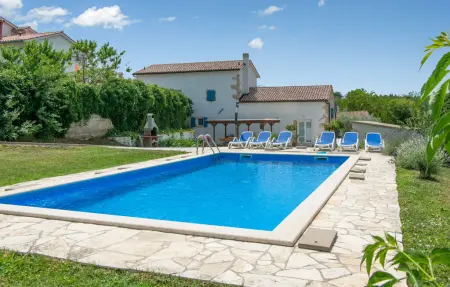 Location Maison à Ruzici 8 personnes