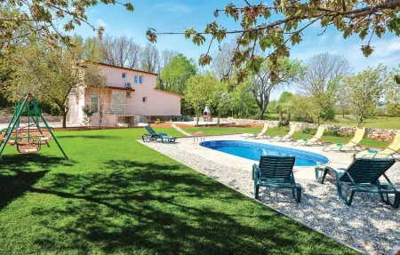 Location Maison à Lecevica 8 personnes