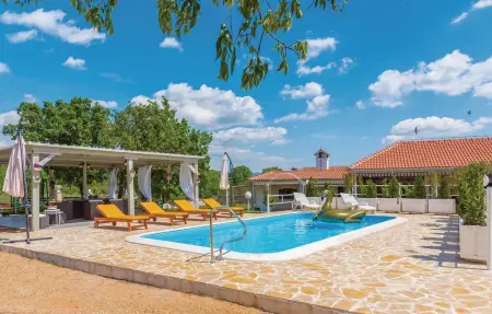 Location Maison à Unesic 4 personnes