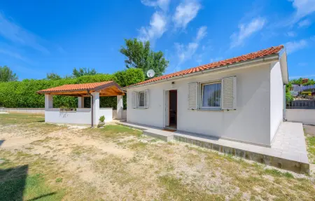 Location Maison à Zminj 4 personnes