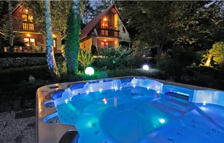 Location Maison à Breze 10 personnes