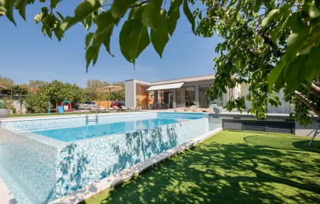 Location Maison à Katuni 8 personnes