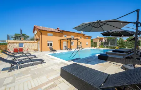 Location Maison à Savicenta 11 personnes