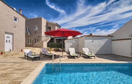 Location Maison à Liznjan 8 personnes