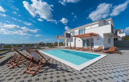 Location Maison à Debeljak 8 personnes