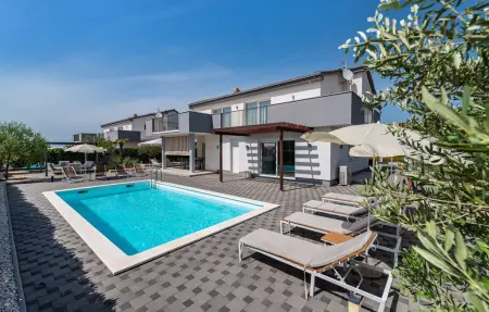 Location Maison à Debeljak 8 personnes