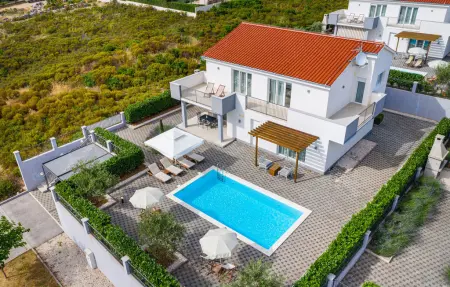 Location Maison à Debeljak 8 personnes