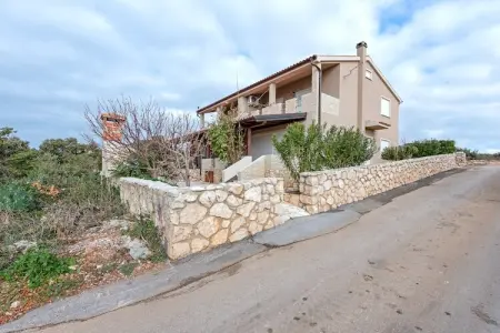 Location Maison à Kolan 7 personnes