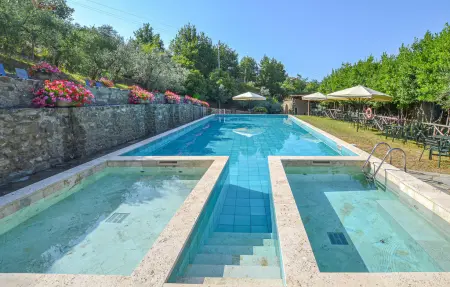 Location Maison à Castelfranco di Sopra 8 personnes