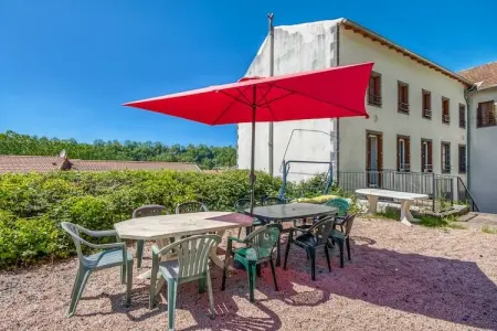 Location Gîte à PONTGIBAUD 8 personnes