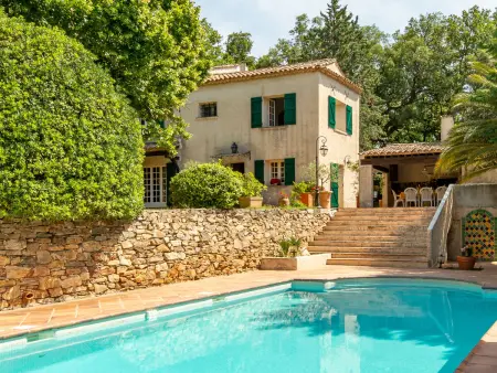 Location Maison à La Garde Freinet 8 personnes