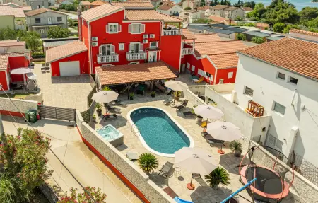 Location Maison à Turanj 10 personnes