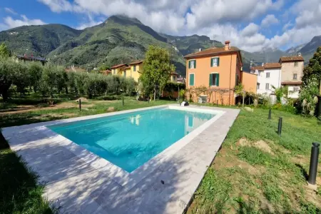Location Villa à Camaiore   LU 7 personnes