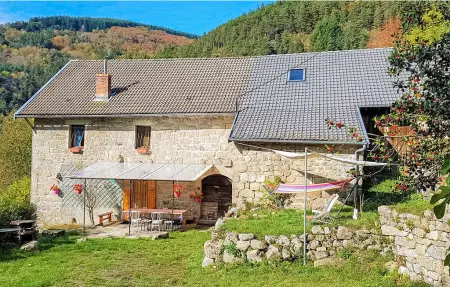 Location Maison à Intres 9 personnes
