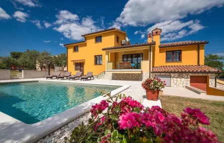 Location Maison à Barban 5 personnes