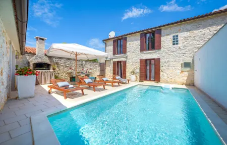 Location Maison à Bale 5 personnes