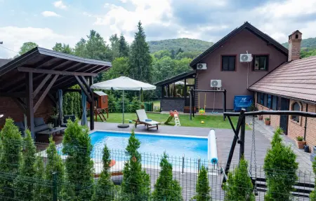 Location Maison à Novo Zvecevo 7 personnes