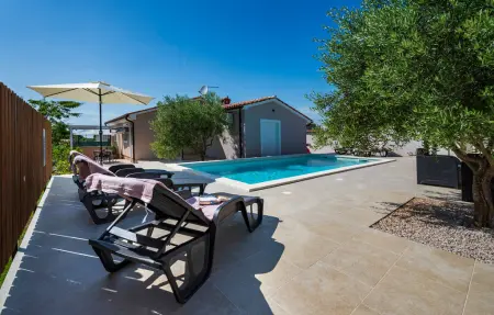 Location Maison à Galizana 6 personnes