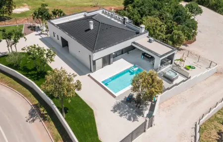 Location Maison à Rebici 8 personnes