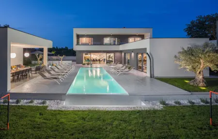 Location Maison à Sivati 12 personnes