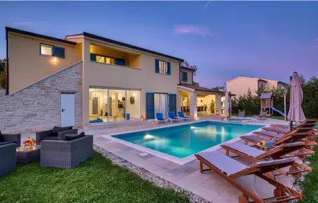 Location Maison à Naselje Muzini 12 personnes