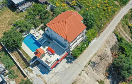 Location Maison à Kastel Sucurac 8 personnes