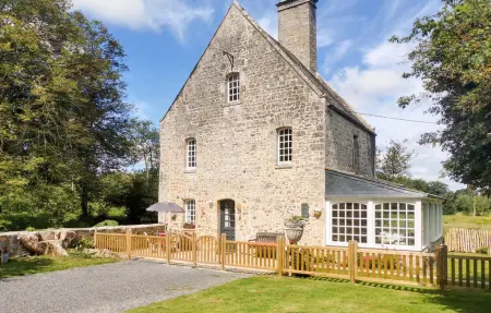 Location Maison à Auxais 4 personnes