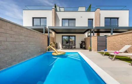 Location Maison à Peroj 5 personnes