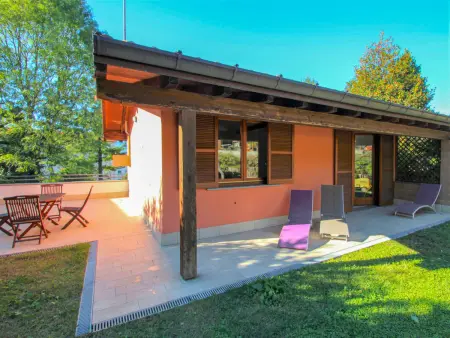 Location Maison à Luino 5 personnes