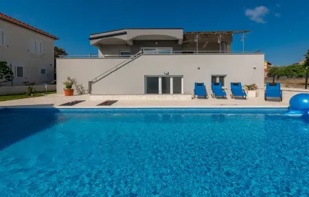 Location Maison à Vrsi 10 personnes