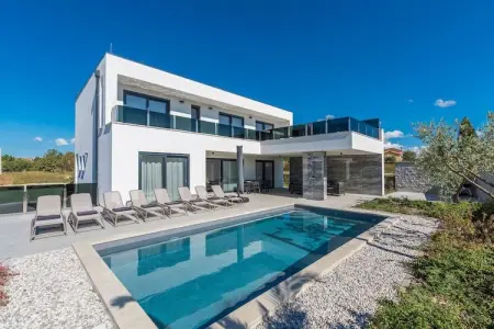 Location Maison à Novigrad 8 personnes