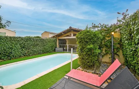 Location Maison à Rochefort du Gard 8 personnes