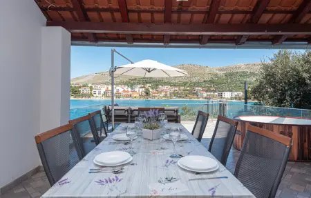 Location Maison à Grebastica 9 personnes