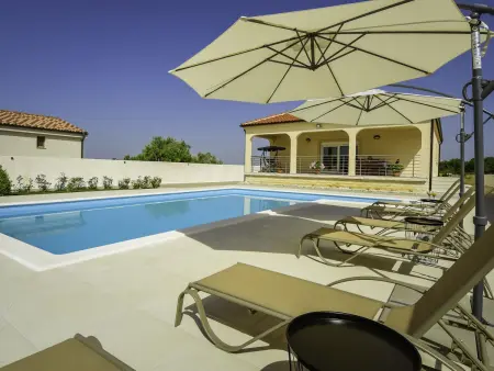 Location Maison à Ražanac 6 personnes