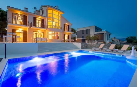 Location Maison à Matulji 10 personnes