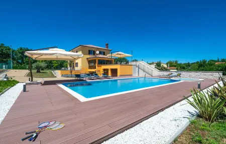 Location Maison à Sumber 8 personnes