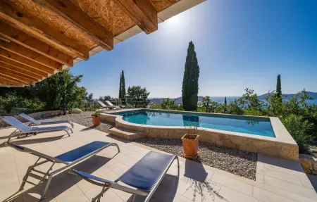 Location Maison à Orasac 8 personnes